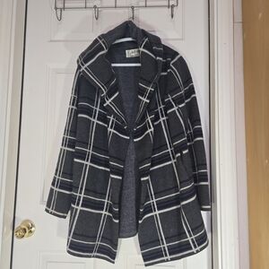 Field Flower Black and White Knit Jacket